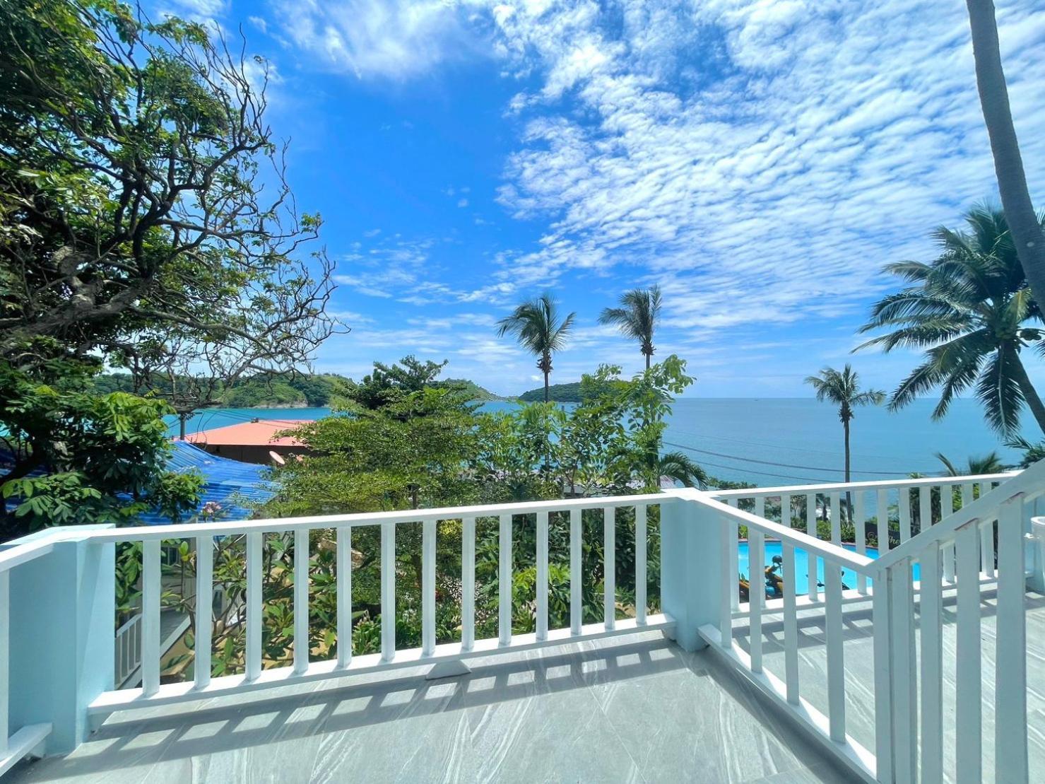 Naiharn On The Rock Resort Phuket Nai Harn Exterior photo